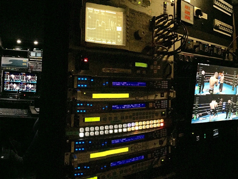 Inside the Uplink-Truck.